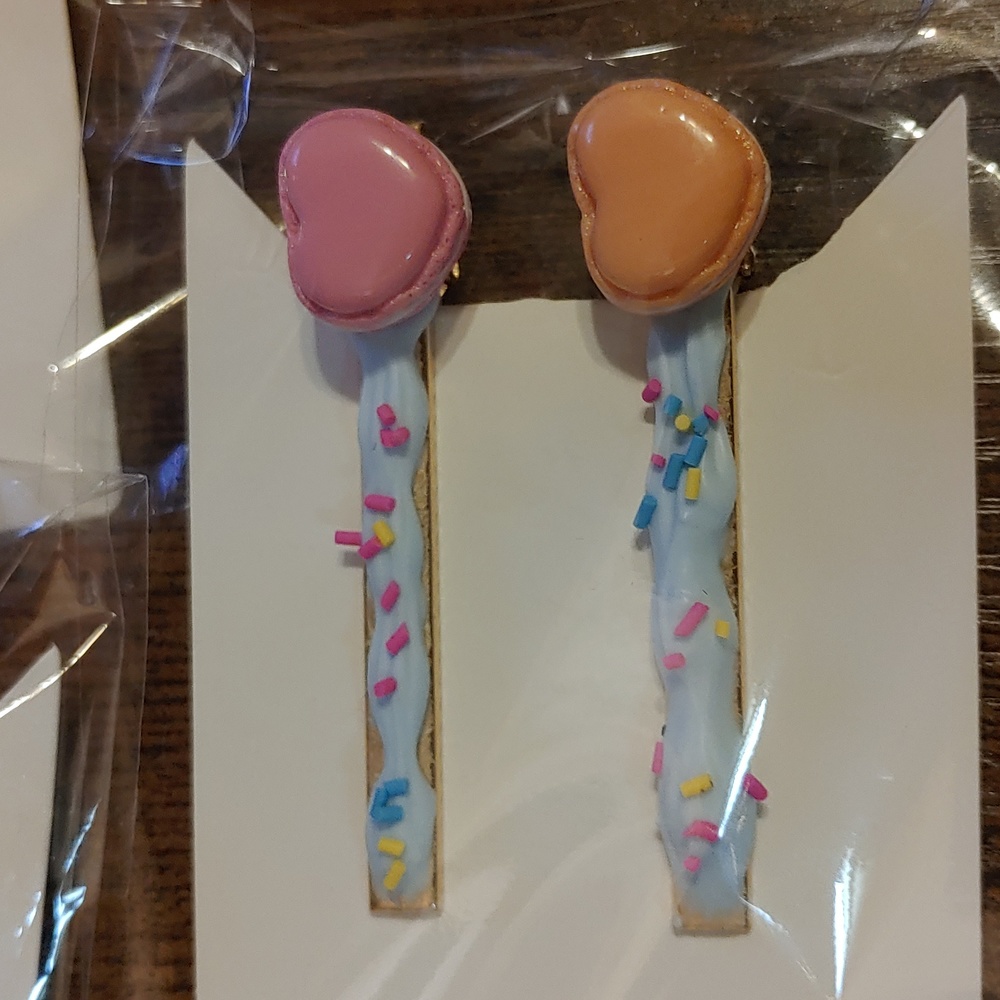 👑h𝕒𝕟𝕕𝕞𝕒𝕕𝕖 𝕚𝕥𝕖𝕞 earrings/barrette SHIPPING👑 - Picture 6 of 6